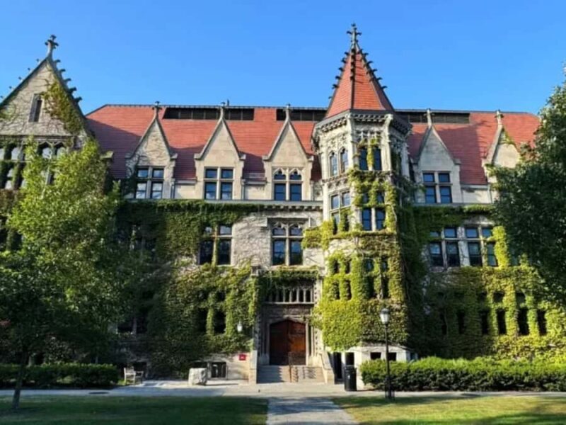Chicago: University of Chicago Student-Led Campus Tour - The Experience in Detail