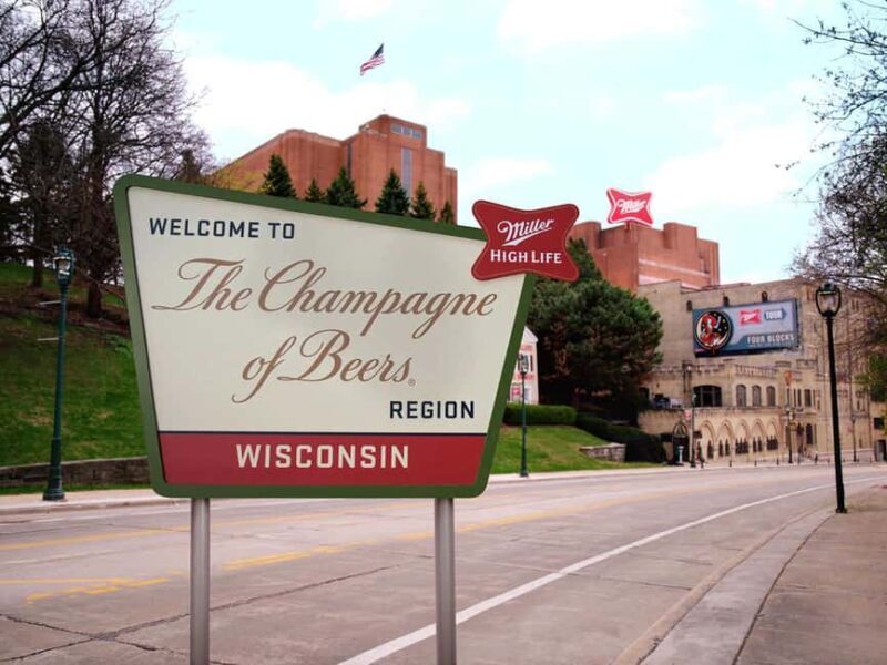 Chicago:Milwaukee City Highlights Day Trip with Brewery Tour - A Deep Dive into the Milwaukee Day Trip