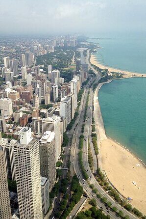 Chicago's Lake Michigan Downtown Kayak Rental at Ohio Street Beach - Key Points