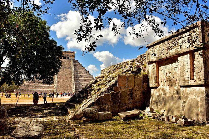 Chichen Itza and Cenote Adventure with Traditional Lunch - What Makes This Tour Stand Out?