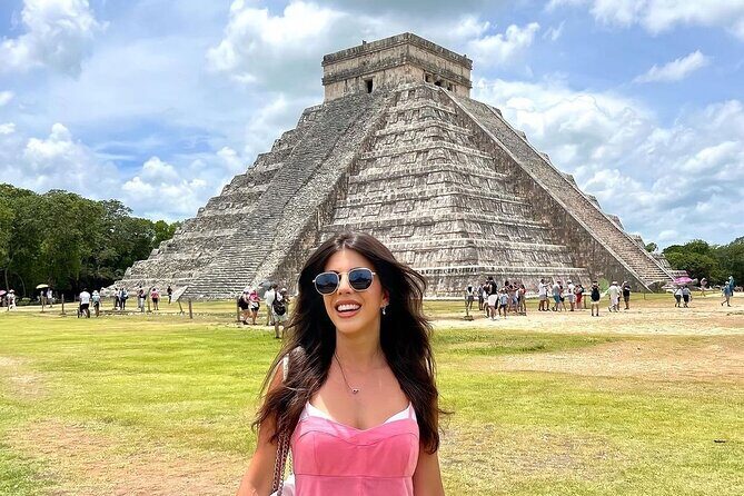 Chichen Itza, Mexican Buffet, Cenote & Valladolid guided Tour - Transportation and Group Size