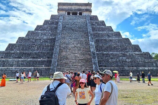Chichen Itza Walking Shared Tour and Skip-the-Line Early Access - What the Tour Includes and How It Works
