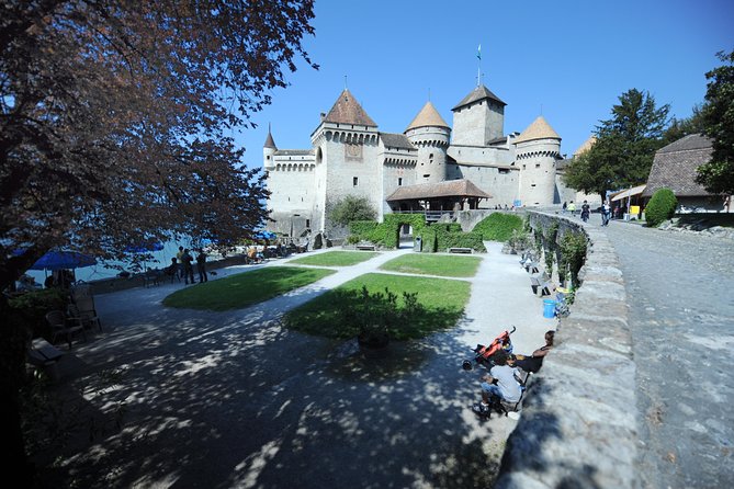 Chillon Castle Entrance Ticket in Montreux - Timing Your Break: Café Byron and Food Reality