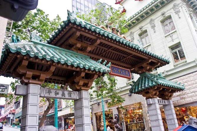 Chinatown & North Beach/Little Italy Walking Tour: Food & History - The Experience in Practice