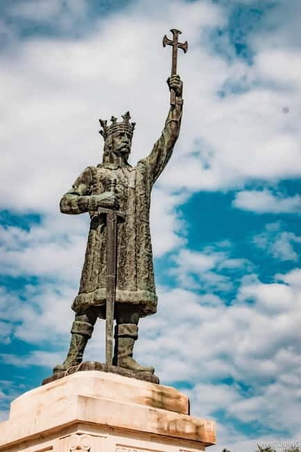 Chisinau Walking Tour with Local Guide - Key Points