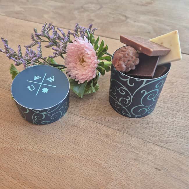 Chocolate, Art, and History walking tour of Zurich - Key Points