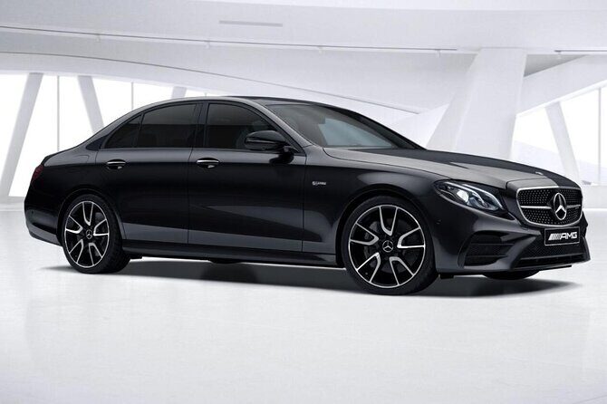 Christchurch Airport Transfers : Airport CHC to Christchurch in Business Car - Key Points