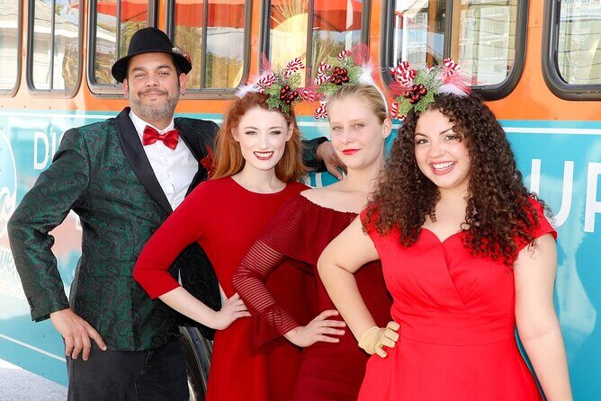 Christmas Carol Trolley Holiday Music & Lights Tour in Sarasota - The Group Size and Atmosphere