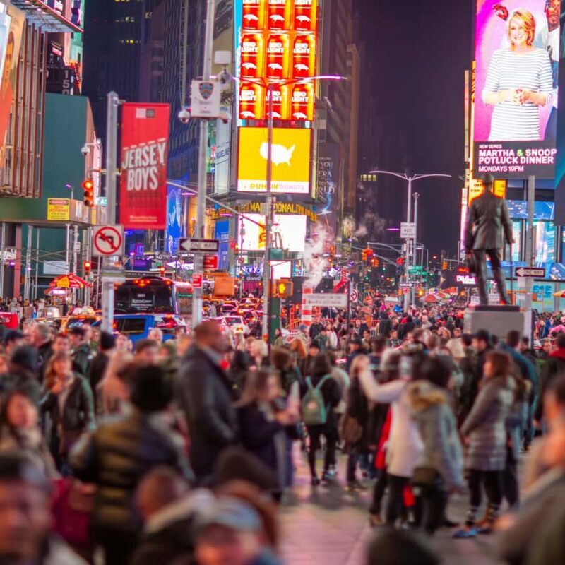 Christmas in New York: Santas Magical Lights Tour - A Closer Look at the Experience