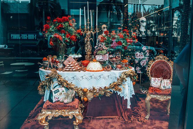 Christmas Lights in Beverly Hills - Private Guide and Free Coffee with Dessert - Final Thoughts