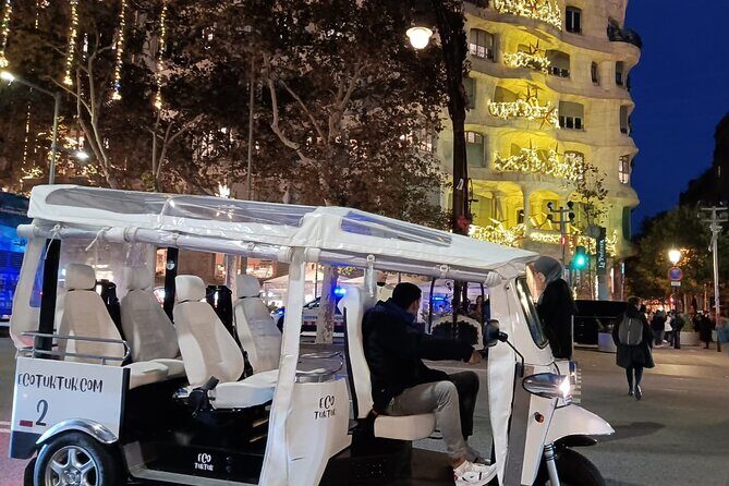 Christmas Lights Tour of Barcelona in Private Eco Tuk Tuk - FAQs