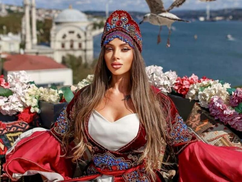 Christmas Magic in Istanbul Private Photo Shoot Experience - What to Expect During the Photo Shoot