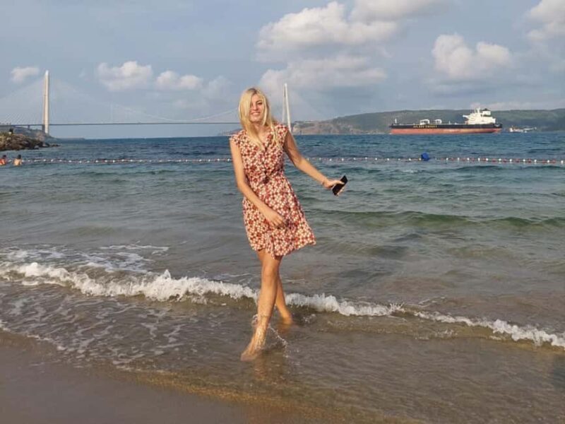 Christmas Magic in Istanbul Private Photo Shoot Experience - Practical Details and Considerations