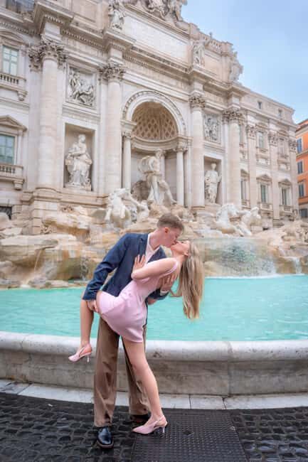 Christmas Magic Photoshoot in the Heart of Rome - Group Size, Duration, and Price