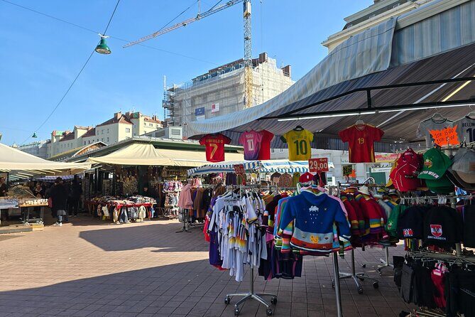 Christmas Markets & Shopping in Vienna - Walking Through Main Shopping Streets: Graben and Kohlmarkt