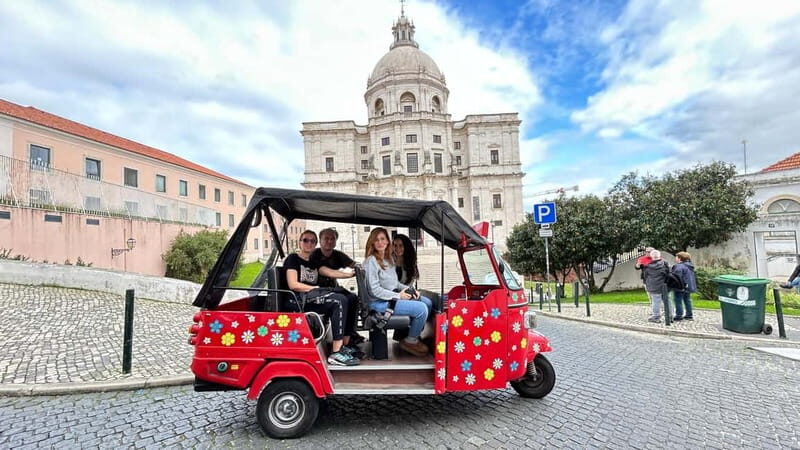 Christmas Passeio Autêntico de Tuk Tuk pick up no hotel. - Who Will Enjoy This Tour?