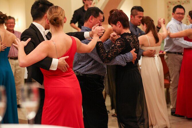 Christmas Waltz and New Year's Ball Workshop in Vienna - What to Expect from the Vienna Waltz & New Year’s Workshop