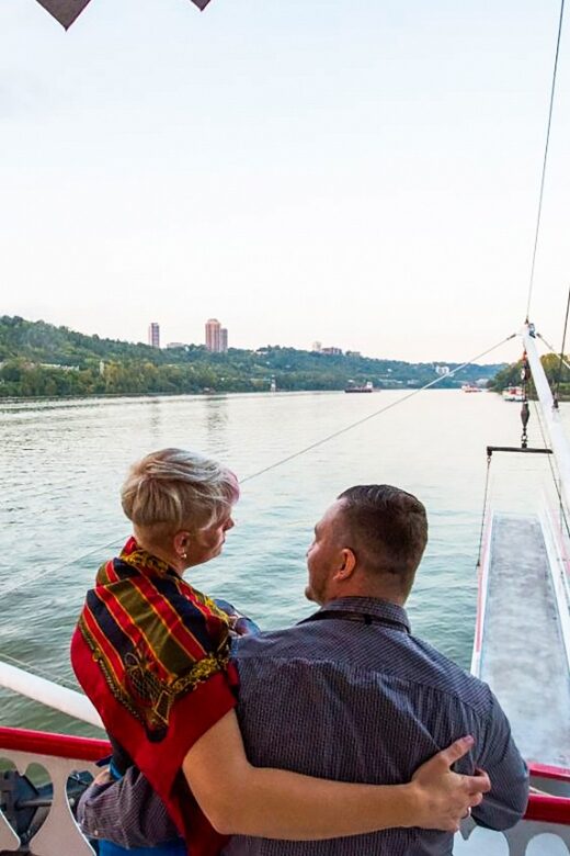 Cincinnati: Riverboat Cruise with Lunch and Entertainment - What to Expect During the Cruise