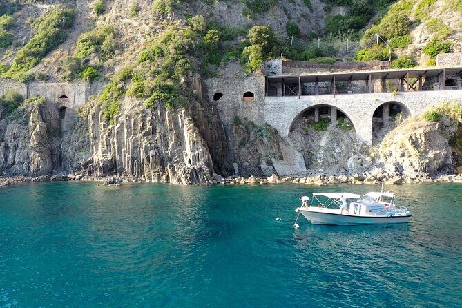 Cinque Terre Boat Tours Experience - Starting Point and First Impressions