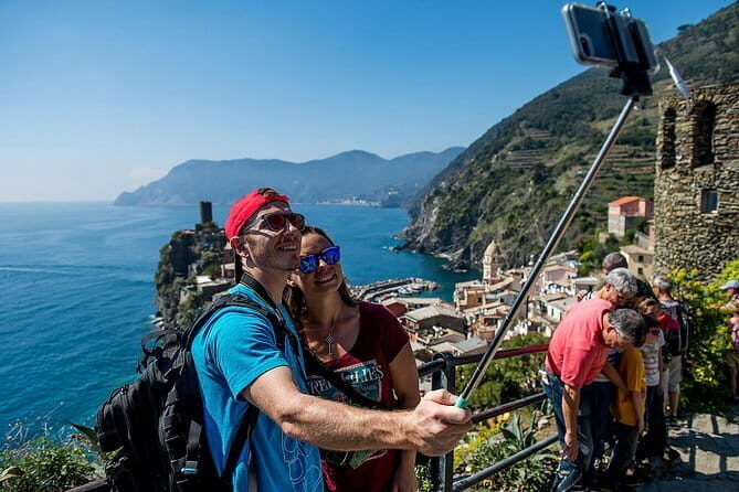 Cinque Terre Day Trip with Optional Hiking or Pisa - Guide Quality: The Real Star of This Tour