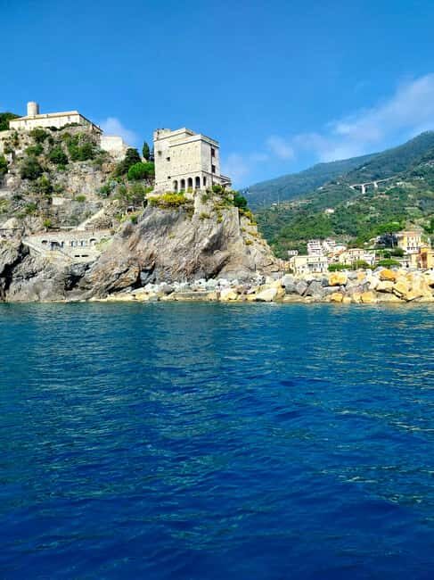 Cinque Terre Morning or Sunset Boat Tour with Aperitif - Sunset or Morning: Which to Choose?