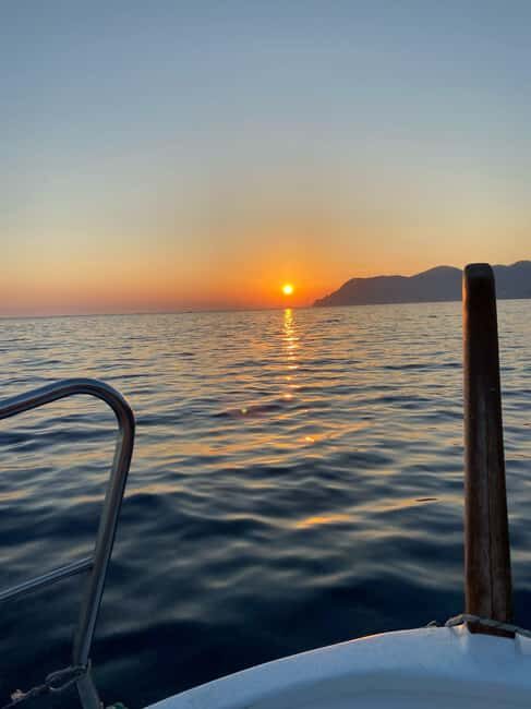 Cinque Terre Morning or Sunset Boat Tour with Aperitif - Final Thoughts: Who Should Consider This Tour?
