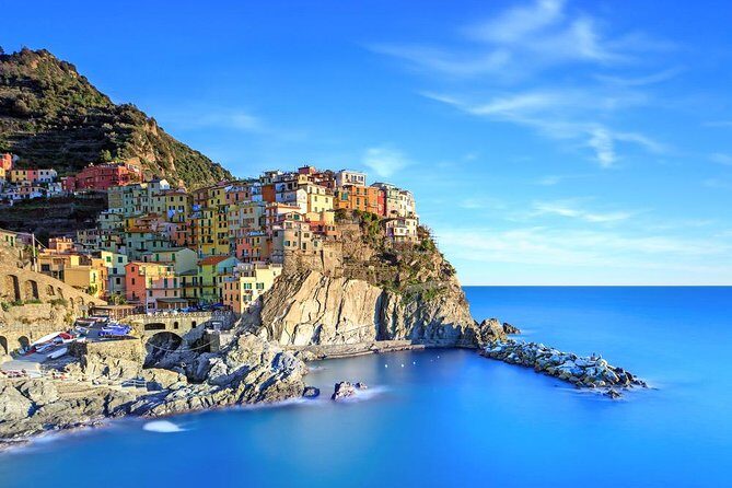 Cinque Terre Private Tour by minivan and ferry-boat from Lucca - A Day in Cinque Terre: what the tour offers and what to expect