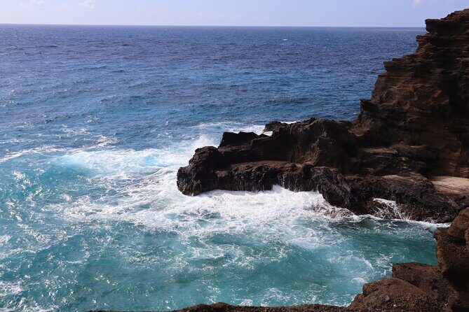 Circle Island Tour with Snorkeling & Turtles - FAQs