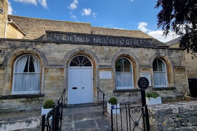 Cirencesters Tall Tales and Hidden History: A Self-Guided Audio Tour - Who Would Love This Tour?