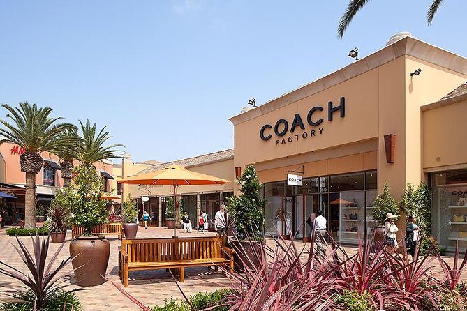 Citadel Outlets Transfer from Anaheim with VIP Lounge, storage & LAX Drop-Off - FAQs
