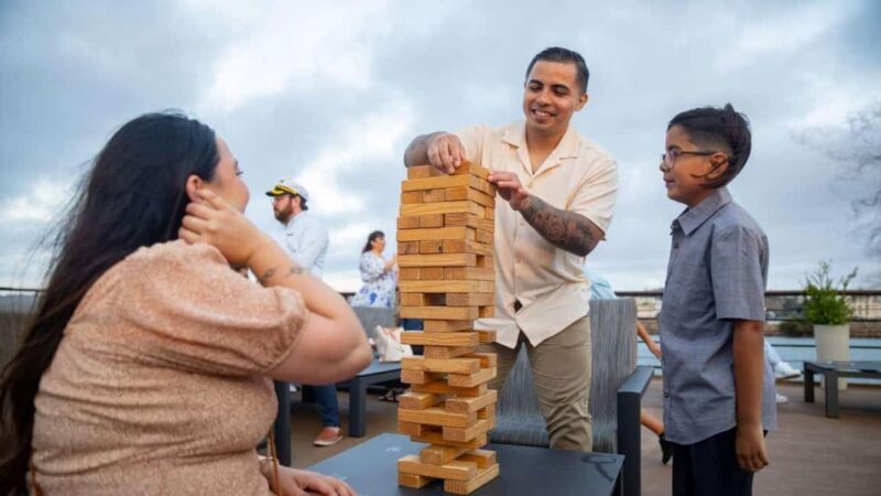 City Cruises Chicago: Lake Michigan Fireworks Dinner Cruise - FAQs