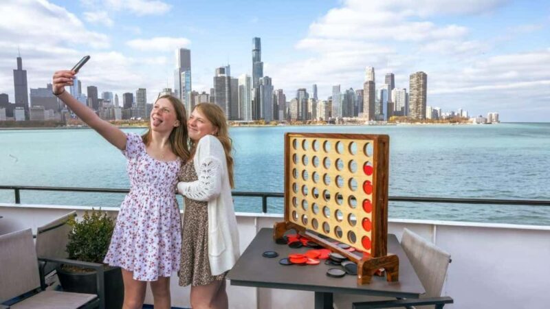 City Cruises Chicago: Lake Michigan Lunch or Dinner Cruise - What to Expect on the Cruise