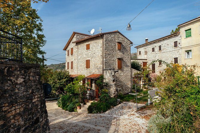 City Escape: Lake Garda Private Day Trip from Verona - FAQ