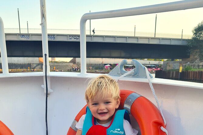 City lounge trip with the lounge ship through Berlin - The Sum Up