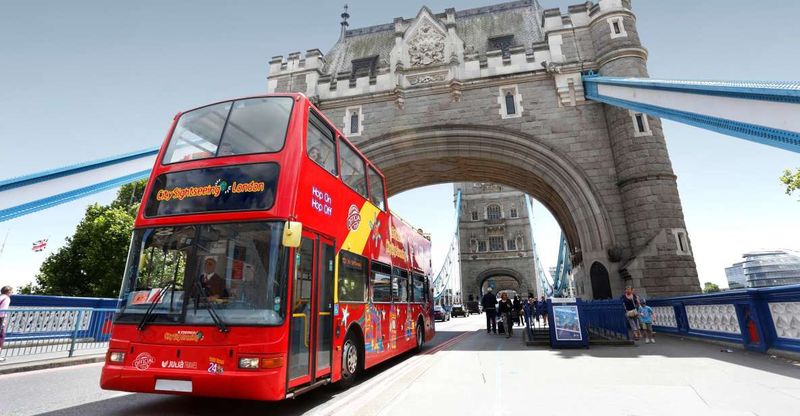 City Sightseeing London Hop-On Hop-Off Bus & Bookable Extras - On-Board Audio: 11 Languages, Headphones Included