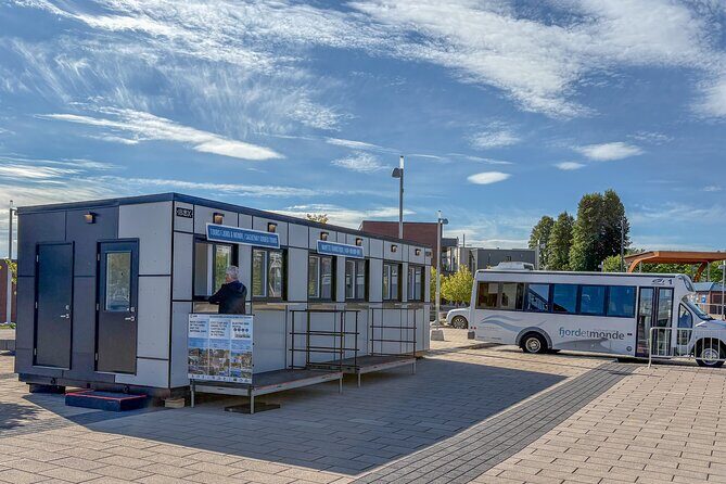 City tour and hiking to the Canyon and Waterfall in the Park - The Itinerary: A Closer Look