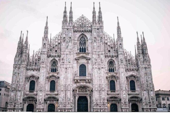 City Tour Bus Turistic with Cathedral guided - Key Points