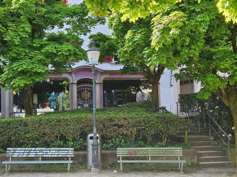 City tour historic old town Zurich - Key Points