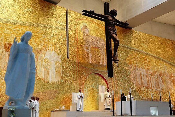 City Tour procession of candles, Fatima night - What to Expect from the Tour