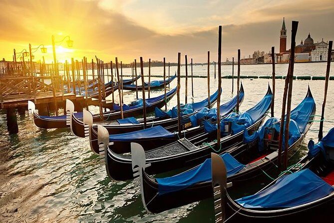 Classic 30-Minute Gondola Ride in Venice - The Itinerary in Detail