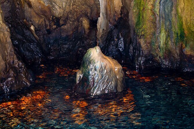 "Classic" Boat Trip to Capo Palinuro - A Deep Dive into the "Classic" Boat Trip to Capo Palinuro