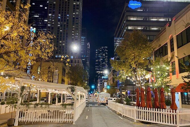 Classic Chicago Food Lovers Tour in River North - Exploring the River North Food Tour