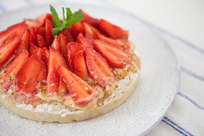 Classic French Cooking Class in Paris with a Local Expert - Discover the Charm of a Classic French Cooking Class in Paris