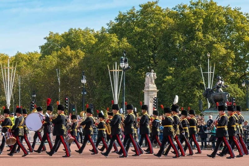 Classic London Tour & Changing The Guards History In Action - Who Is This Tour Best For?