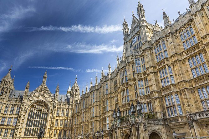 Classic London Tour & Changing the Guards History In Action - What to Expect from the Tour