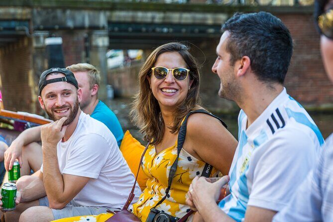 Classic Salonboat Tour in Amsterdam Including Cheese and Wine - Food & Drinks: What You’ll Enjoy