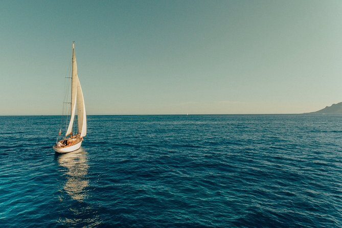 Classic Yacht Sailing in Cannes - The Experience of the Crew and the Boat
