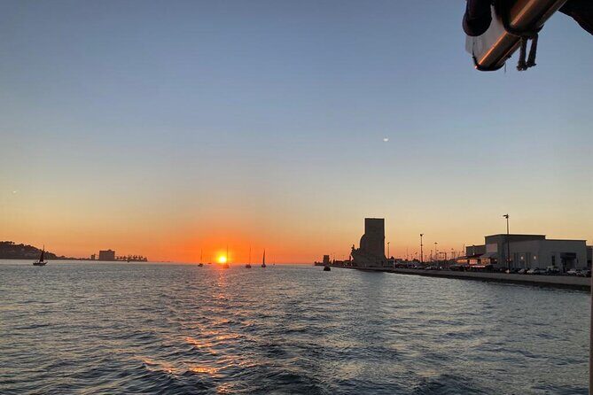Classic Yacht Sunset group tour in Lisbon with welcome drink - FAQs