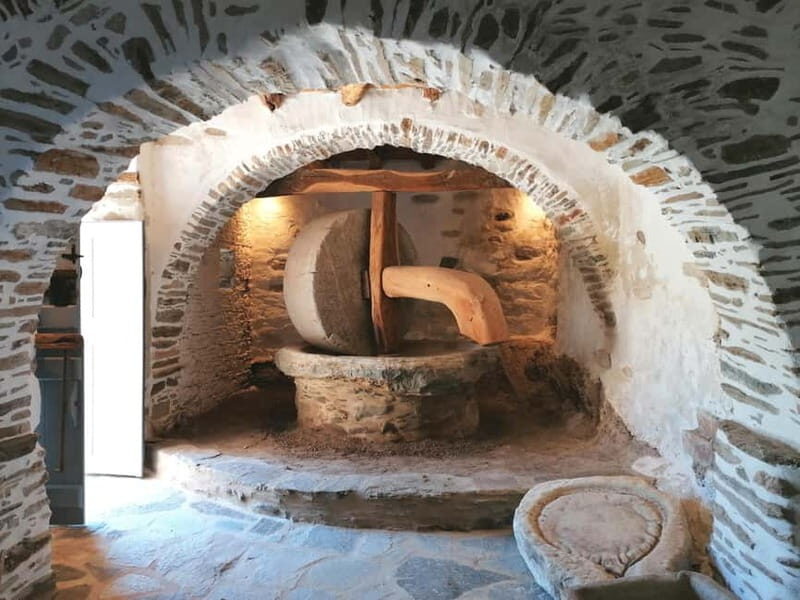 Classical guitar concert in a historic olive press - FAQs