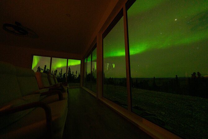 Cleary Summit Aurora Glass House Luxury Northern Lights Tour - Who Should Consider This Tour?